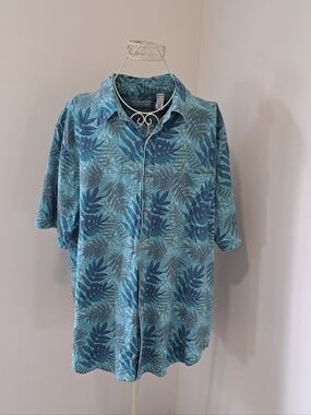 Vintage 90s Men's Covington Hawaiian Tropical Print Vacation Shirt, Size 2XL.